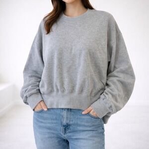 Fabletics Women's Gray Crewneck Long Sleeve Cropped Sweatshirt Pullover – Size L